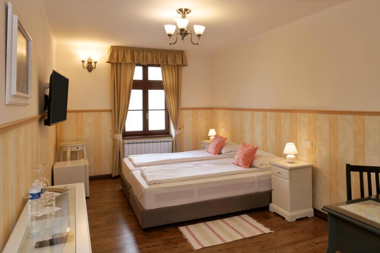 La Fresca Hotel Kromeriz Exterior photo