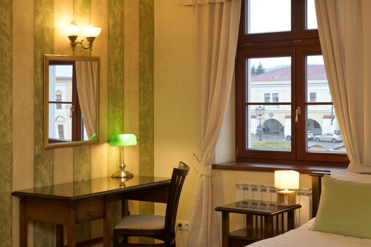 La Fresca Hotel Kromeriz Exterior photo