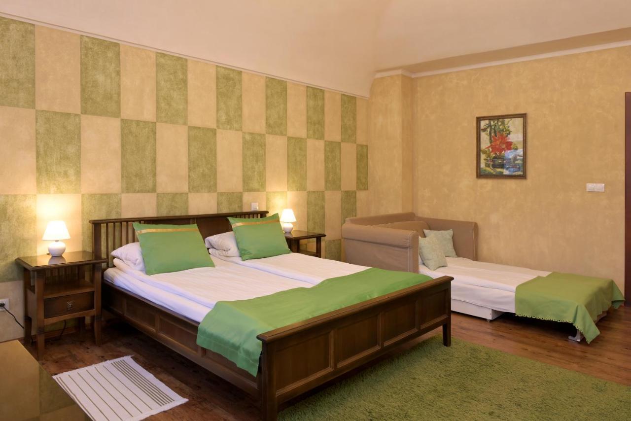 La Fresca Hotel Kromeriz Exterior photo